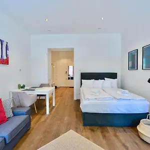 Charming Studio In Servitenviertel I Wien
