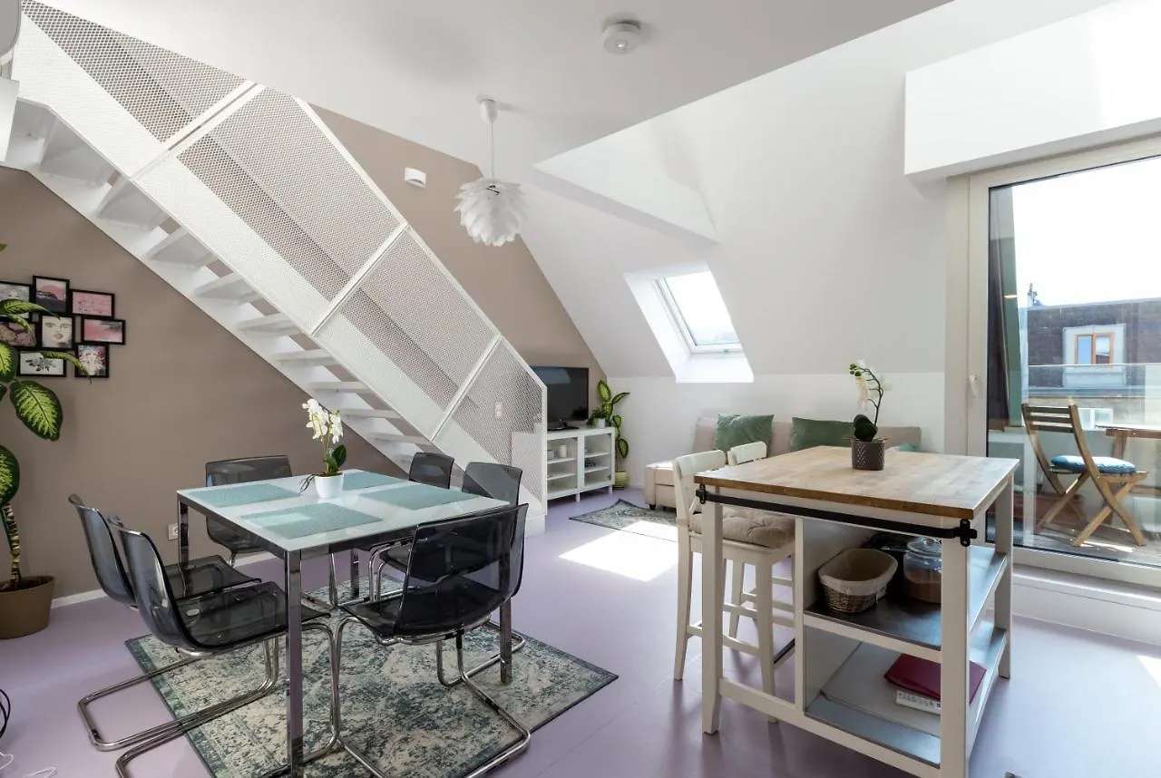 Julius 6 - Duplex Apartment 5 Mins To City Center Vienna 0*,