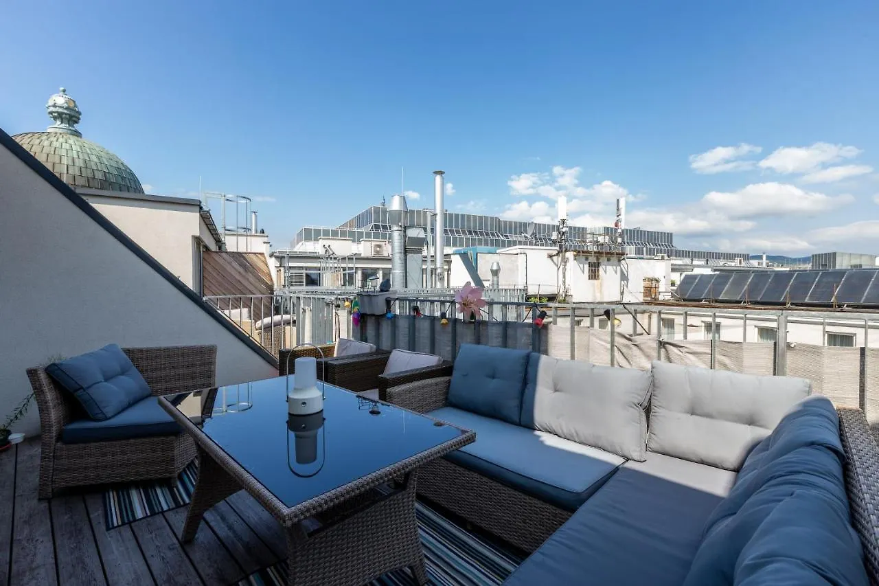 Julius 6 - Duplex Apartment 5 Mins To City Center Vienna 0*,  Austria